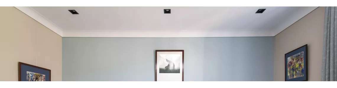 System WITH CORNICHE